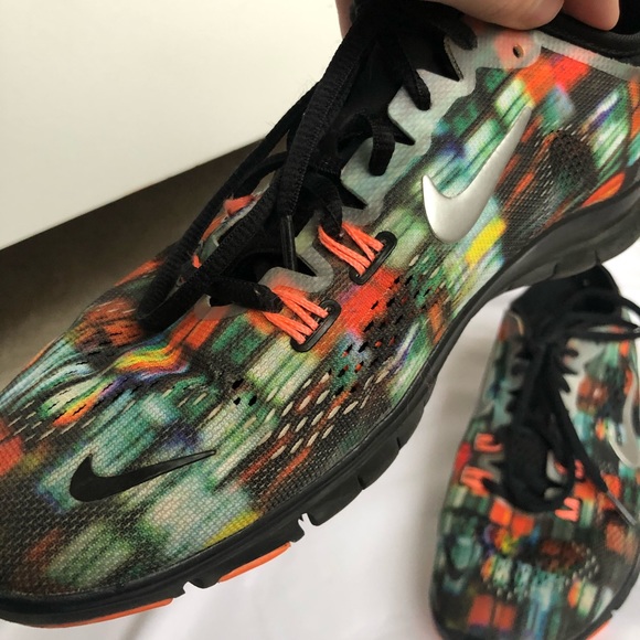 ⭐️NIKE⭐️ TR 4 | Size 7 | Multicolor - Picture 9 of 16